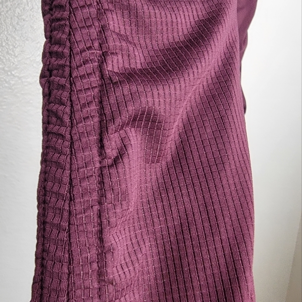 Fabletics Ruched Leggings - Picture 5 of 8